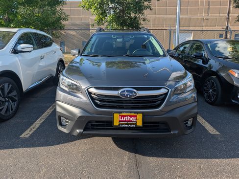 Used 2020 Subaru Outback Premium w/ Popular Package #1 AWD/4WD image 2