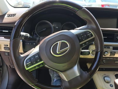 Used 2018 Lexus ES 350 w/ Premier Package FWD image 8