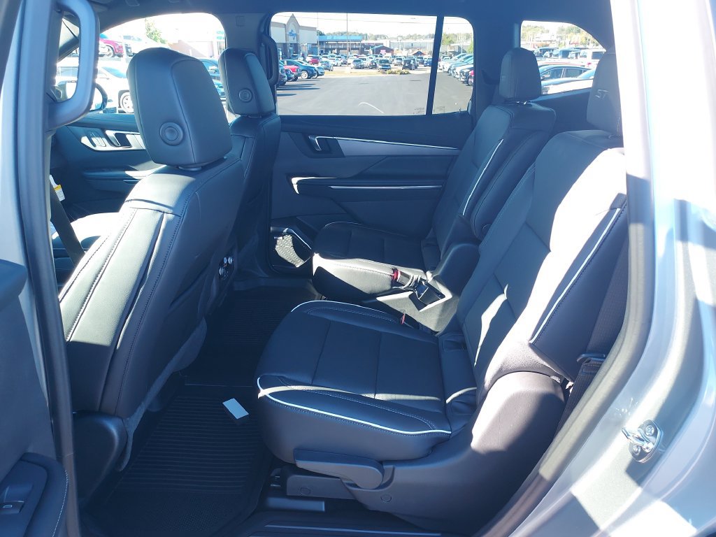 New 2027 Buick Enclave Sport Touring w/ LPO, Floor Liner Package FWD image 14