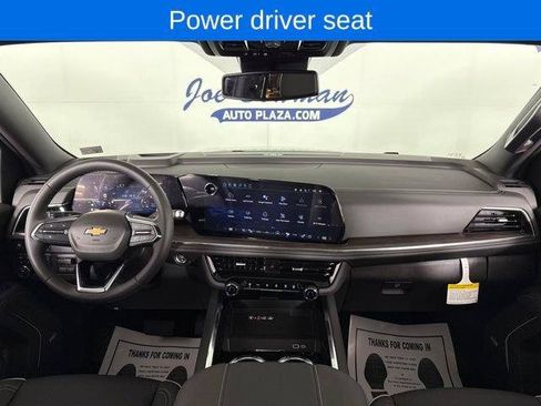 New 2026 Chevrolet Suburban Premier w/ Sun And Tow Package AWD/4WD image 21
