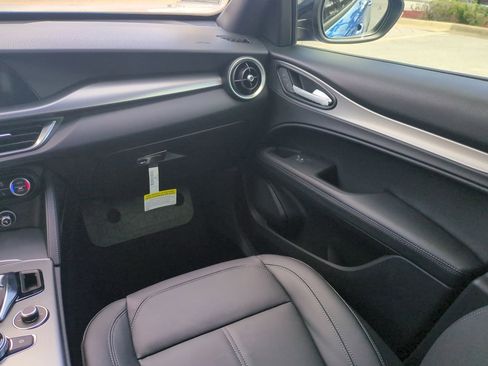 New 2025 Alfa Romeo Stelvio Sprint w/ Convenience Package image 16