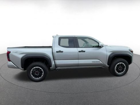Used 2025 Toyota Tacoma TRD Off-Road image 16