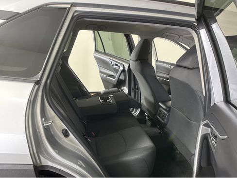 Used 2025 Toyota RAV4 XLE image 35