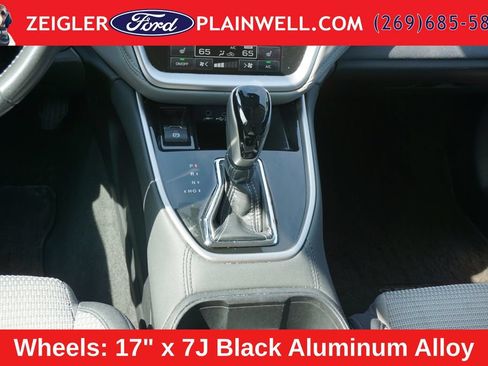 Used 2023 Subaru Outback Premium AWD/4WD image 17