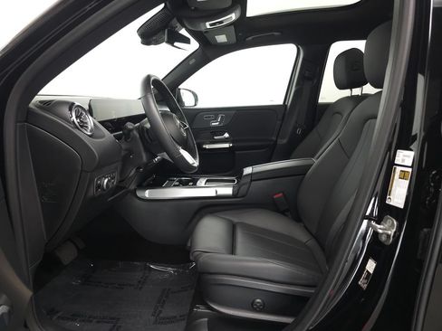 Certified 2026 Mercedes-Benz GLB 250 4MATIC image 7
