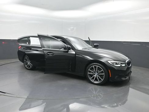 Used 2020 BMW 330i Sedan w/ Premium Package RWD image 42