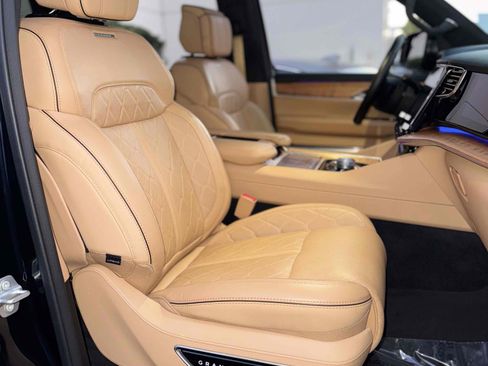 Used 2023 Jeep Grand Wagoneer L Series III image 49