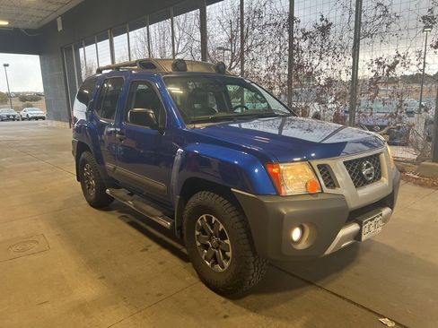 Used 2015 Nissan Xterra PRO-4X w/ Pro-4x Leather Package image 2