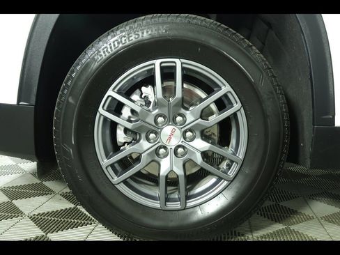 Used 2025 GMC Acadia Elevation image 15