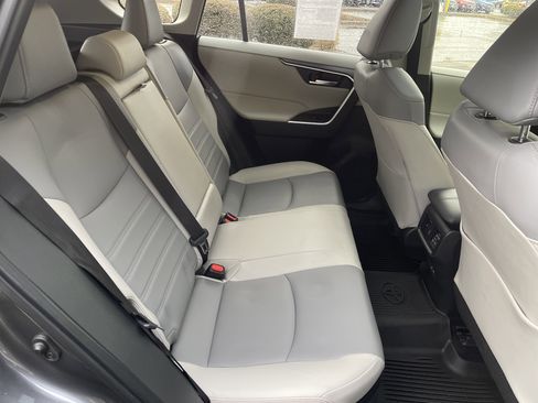 Used 2024 Toyota RAV4 XLE Premium image 39