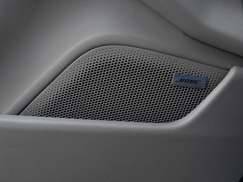 New 2026 Porsche Taycan image 21