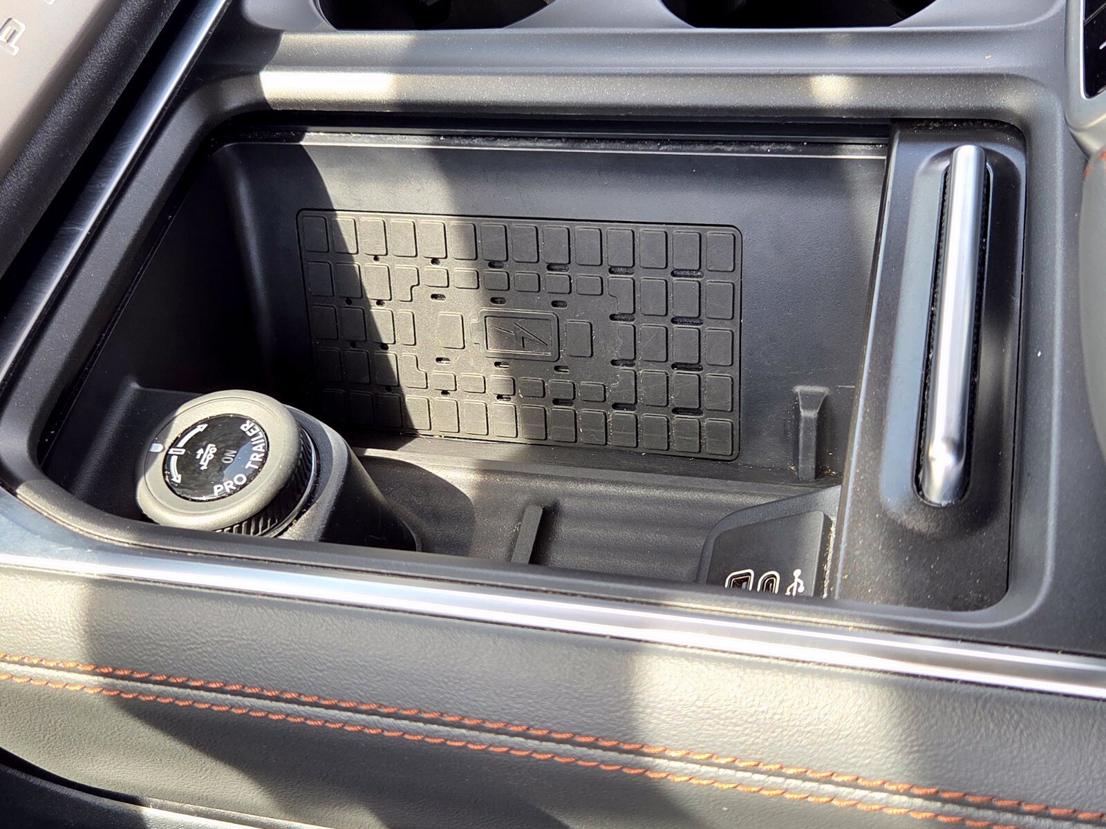 Used 2025 Ford Expedition Active AWD/4WD image 29