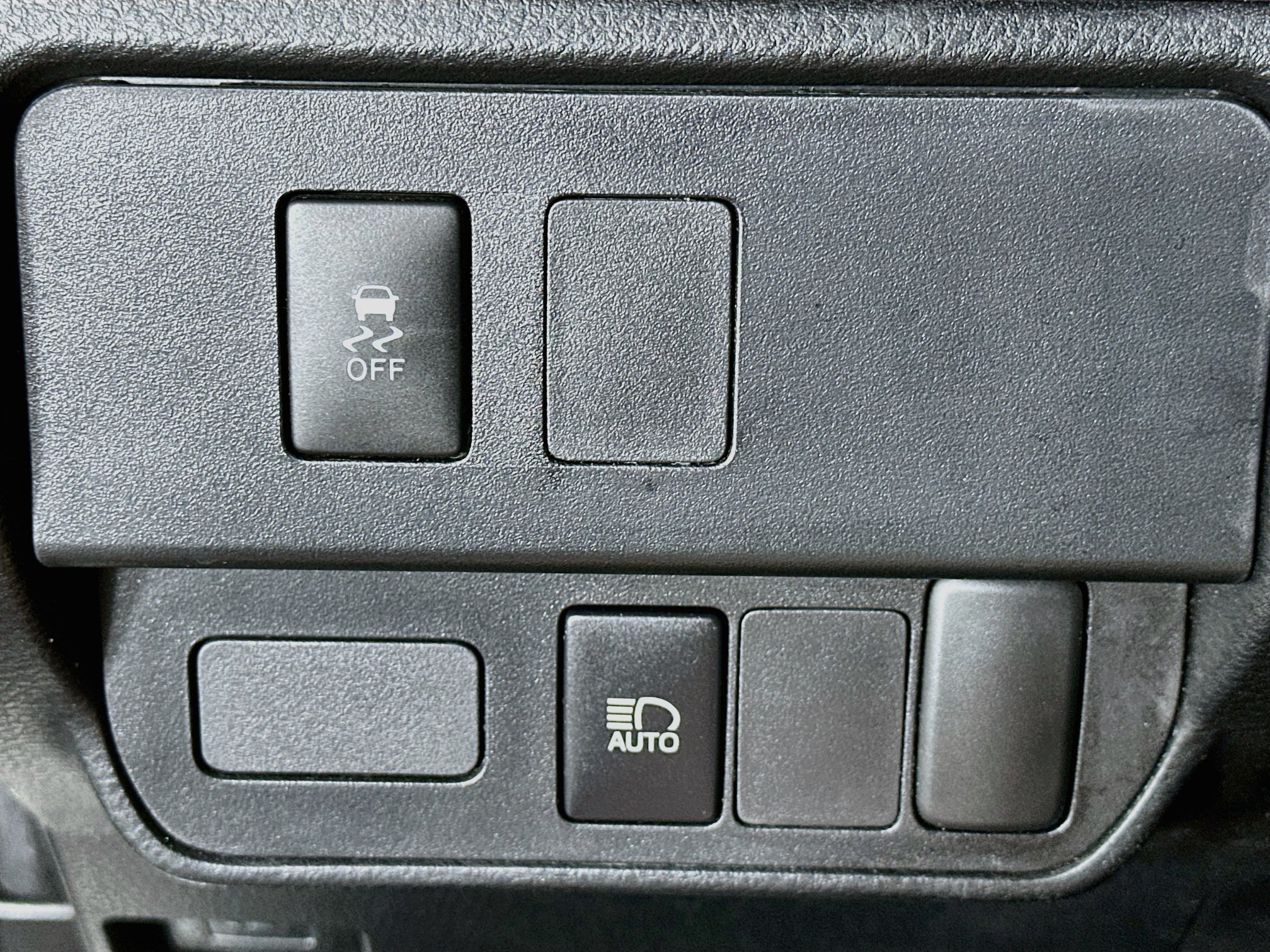 Used 2022 Toyota Tacoma SR5 w/ Technology Package RWD image 17