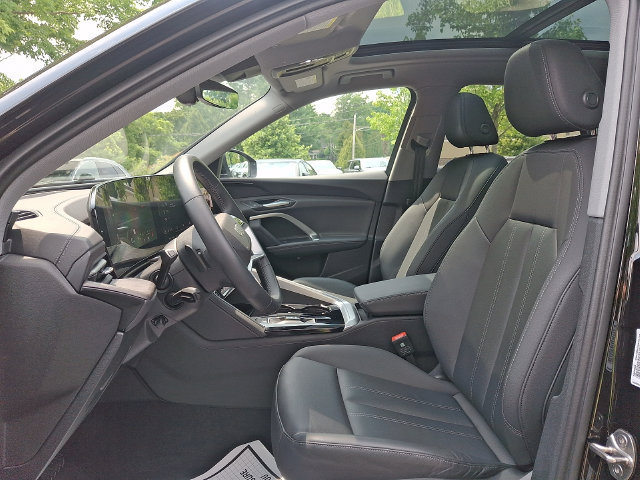 Certified 2025 Audi Q5 Premium w/ Convenience Package AWD/4WD image 13