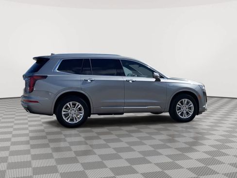 Used 2024 Cadillac XT6 Luxury w/ LPO, Floor Liner Package FWD image 9