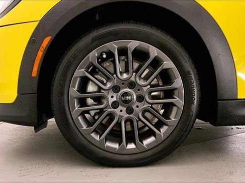 Certified 2025 MINI Cooper S image 8