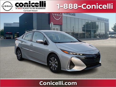 Used 2020 Toyota Prius Prime LE image 1