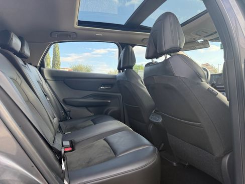 Used 2024 Nissan Ariya FWD image 18