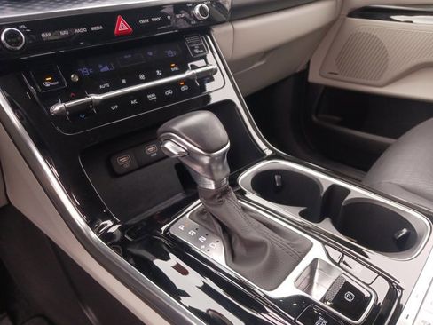 Certified 2023 Kia Carnival SX Prestige image 25