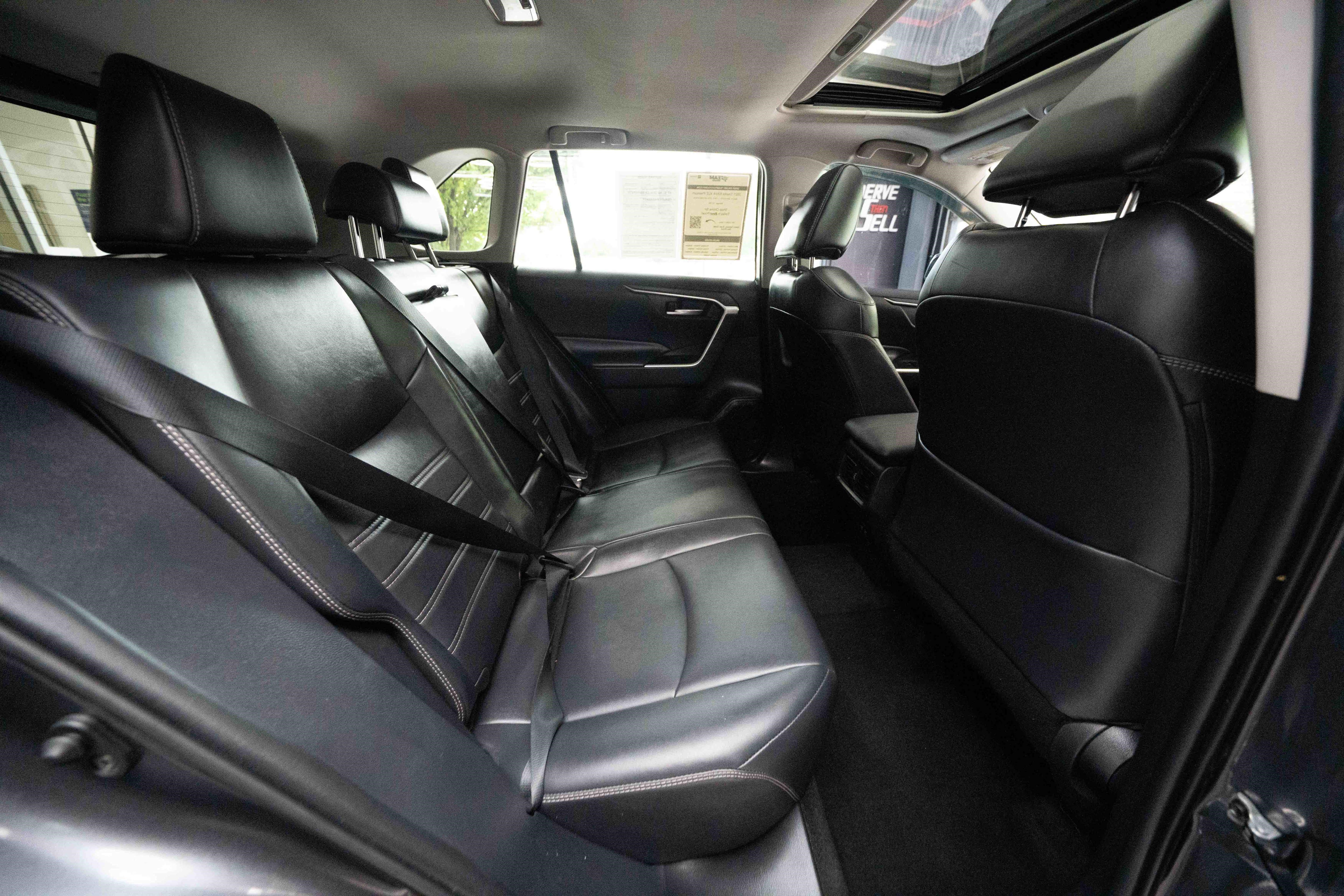 Used 2021 Toyota RAV4 XLE Premium AWD/4WD image 25