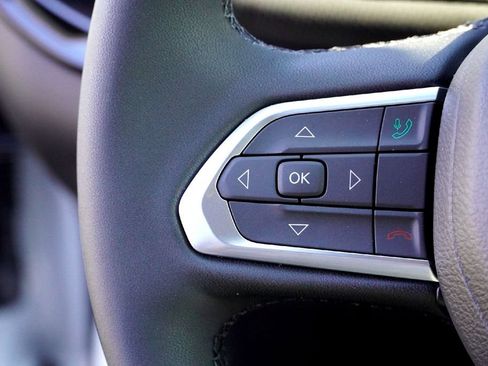 New 2026 Jeep Compass Latitude AWD/4WD image 18