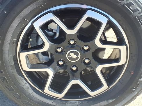 Used 2023 Ford Bronco Outer Banks AWD/4WD image 5