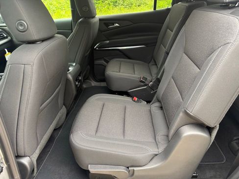 New 2026 Chevrolet Traverse LT w/ LPO, Floor Liner Package FWD image 42