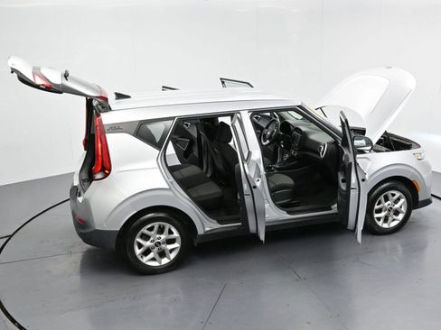 Used 2020 Kia Soul S FWD image 36