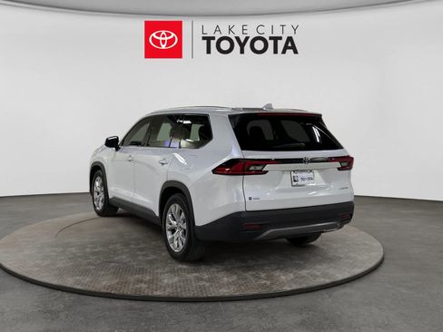 Used 2026 Toyota Grand Highlander FWD image 5