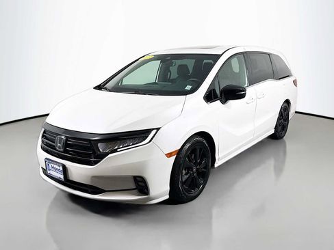 Certified 2023 Honda Odyssey Sport image 3