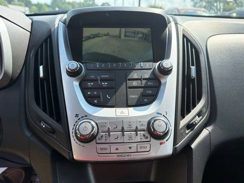 Used 2017 Chevrolet Equinox LT w/ Convenience Package FWD image 18