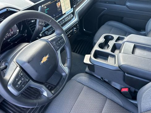 Used 2025 Chevrolet Silverado 1500 LT image 11