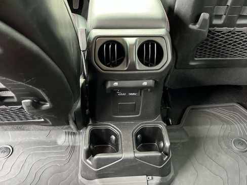 Used 2022 Jeep Gladiator Rubicon w/ LED Lighting Group image 16