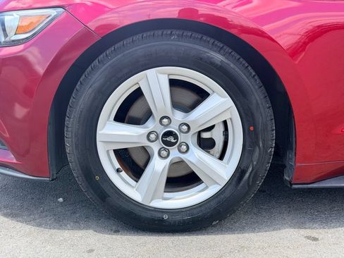 Used 2017 Ford Mustang Coupe RWD image 21