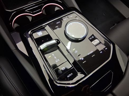 New 2026 BMW 530i w/ Premium Package image 28