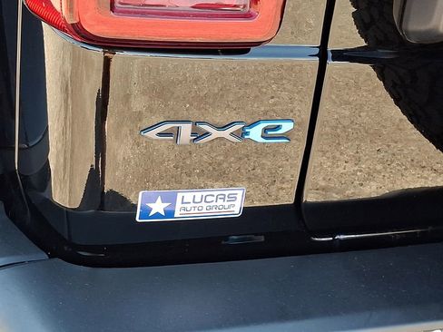 Used 2023 Jeep Wrangler Unlimited Rubicon 4xe image 32