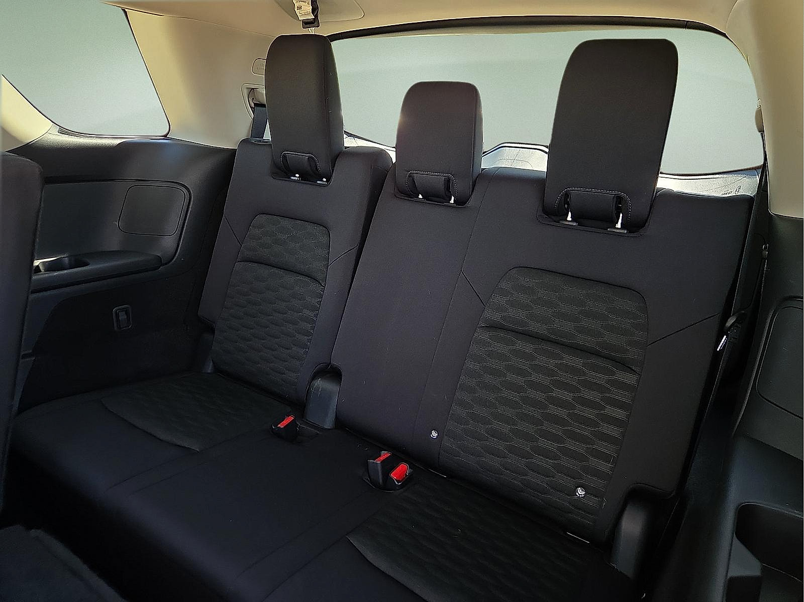 Used 2024 Nissan Pathfinder SV FWD image 10
