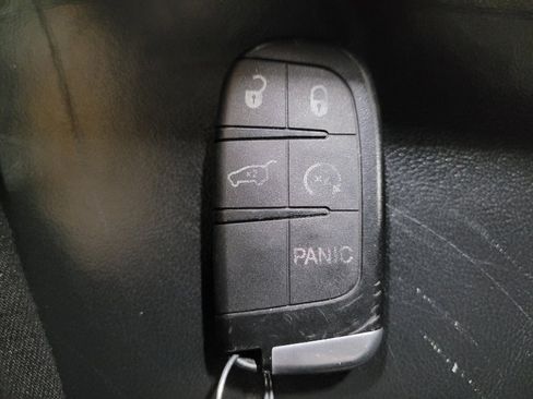 Used 2020 Jeep Grand Cherokee Limited AWD/4WD image 32