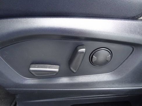 Used 2026 Ford Explorer Active AWD/4WD image 7