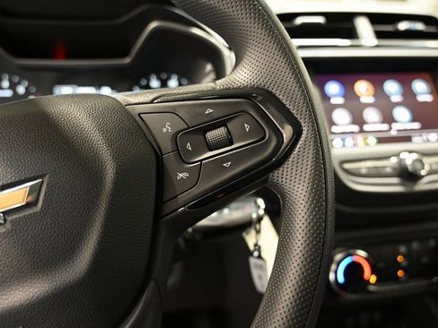 Used 2023 Chevrolet TrailBlazer LS image 24