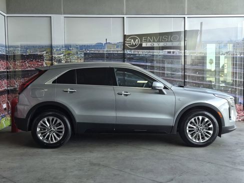 Used 2024 Cadillac XT4 Premium Luxury image 4