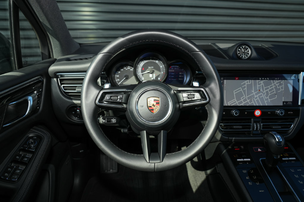 Certified 2026 Porsche Macan AWD/4WD image 29