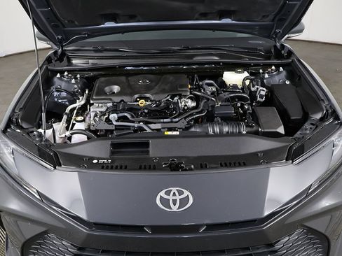 Used 2025 Toyota Camry LE FWD image 12