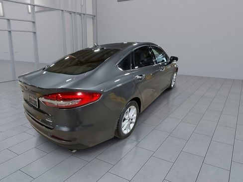 Used 2019 Ford Fusion SE image 8