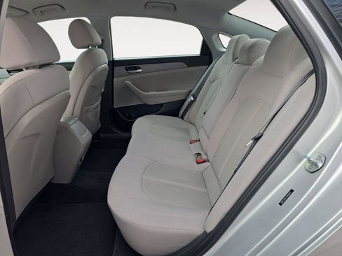 Used 2018 Hyundai Sonata SE image 16