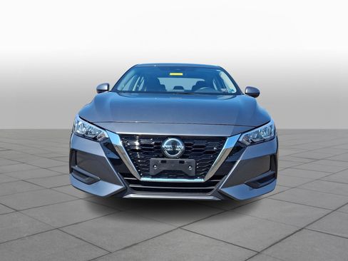 Used 2022 Nissan Sentra SV w/ All-Weather Package FWD image 2