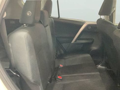 Used 2016 Toyota RAV4 LE AWD/4WD image 13