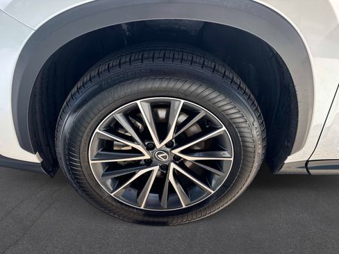 Used 2025 Lexus NX 250 FWD w/ Towing Package (2000 Lbs) image 10