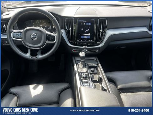 Used 2019 Volvo XC60 T6 Momentum w/ Premium Package AWD/4WD image 12