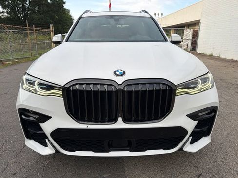 Used 2022 BMW X7 M50i AWD/4WD image 7